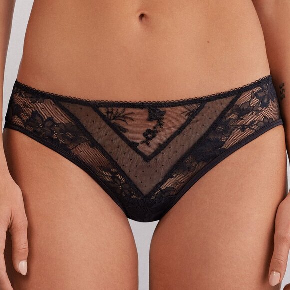 Intimissimi Lingerie 2-piece Balconette Bra (38B) and Panties (L) Set - Picture 9 of 15